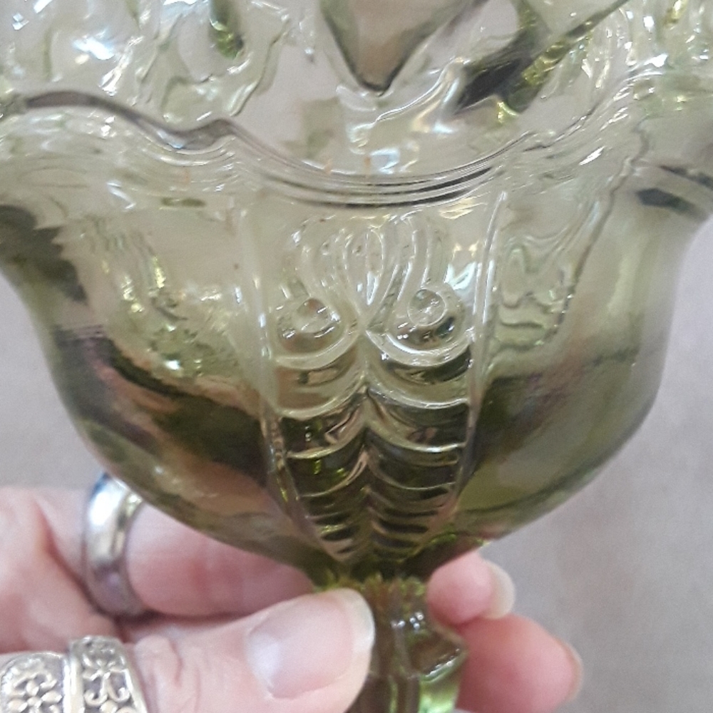 Unique Vintage Green Glass Ruffled Candy Dish - Picture 2 of 5